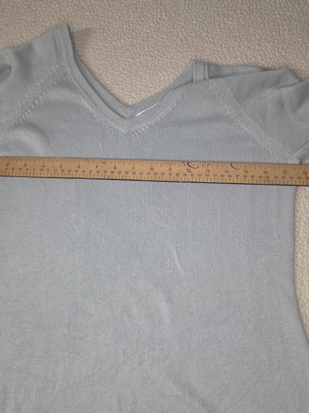 Blushe By Spiegel Classic V-Neck Women's Silk And Cashmere Sweater - Light Mint - Picture 4 of 8
